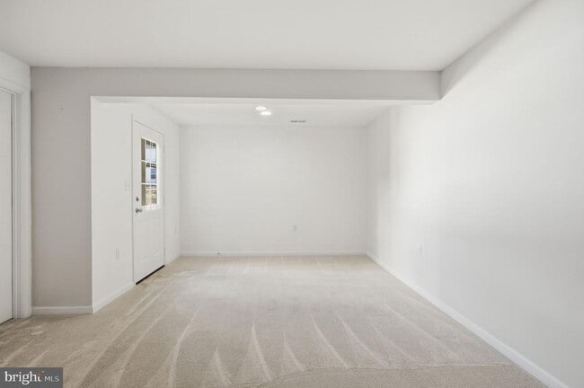 Building Photo - 43 Cecily Way