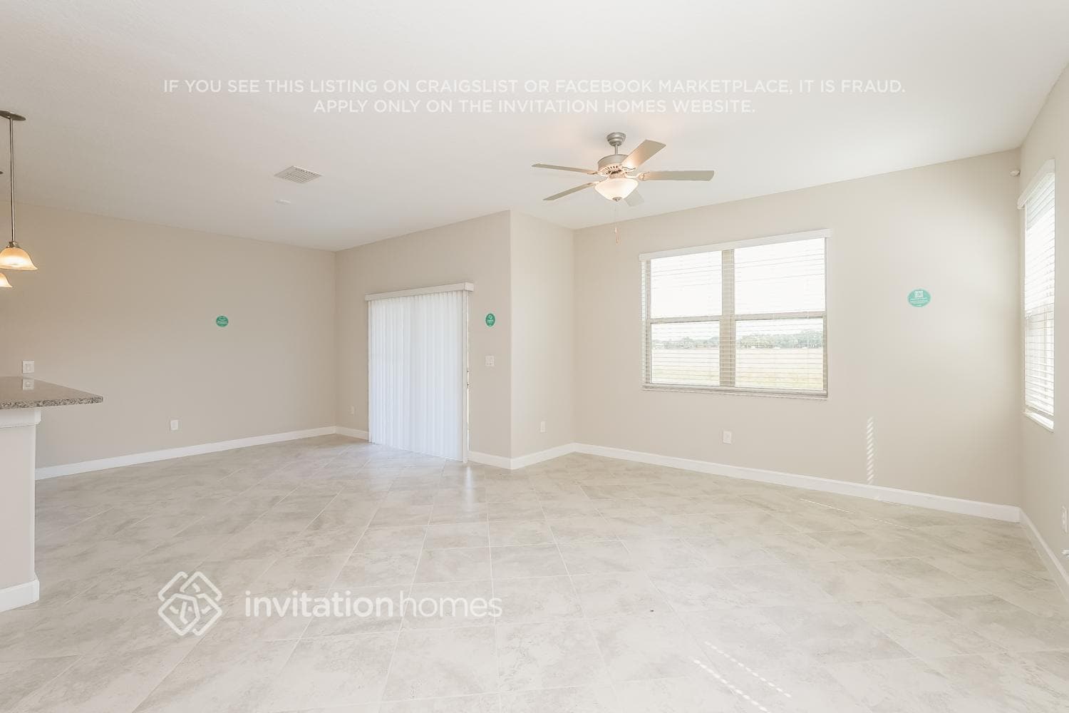 Building Photo - 2900 Coach Manors Way