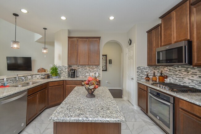 Building Photo - 23523 San Ricci Ct