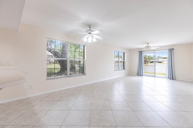 Building Photo - 6670 Ilex Cir