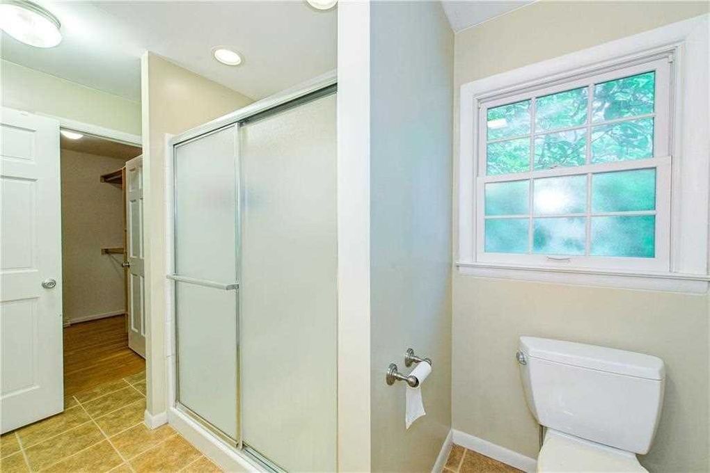 Building Photo - 3254 Kenilworth Dr