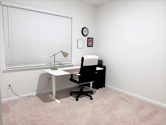 Building Photo - 110 Rogers Knoll Ln