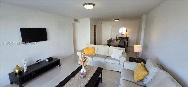 Building Photo - 2801 NE 183rd St