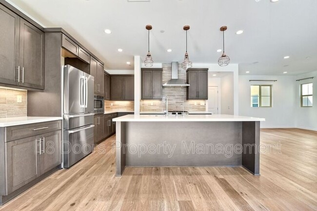 Building Photo - 8332 Ridge Ct