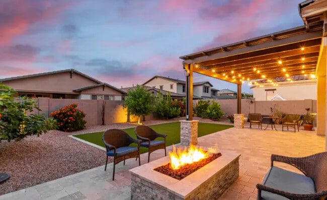 Building Photo - 10112 Cintron Ln
