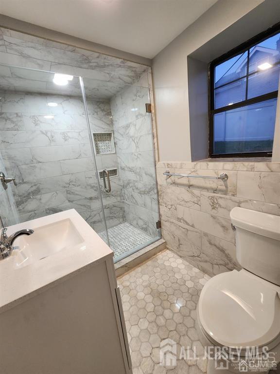 Building Photo - 24 Emmett Ave