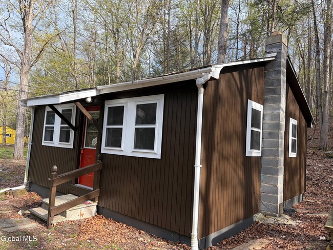 Building Photo - 49 Lowerre Ln