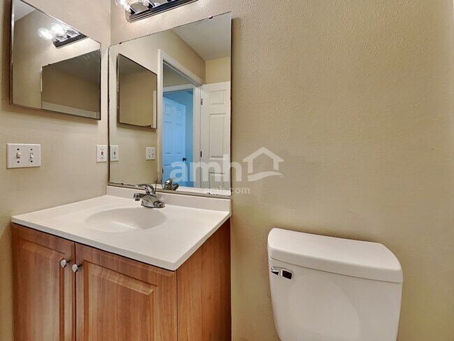 Building Photo - 12555 Belmont Lakes Dr