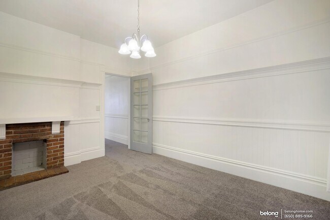 Building Photo - 1618 Grove St