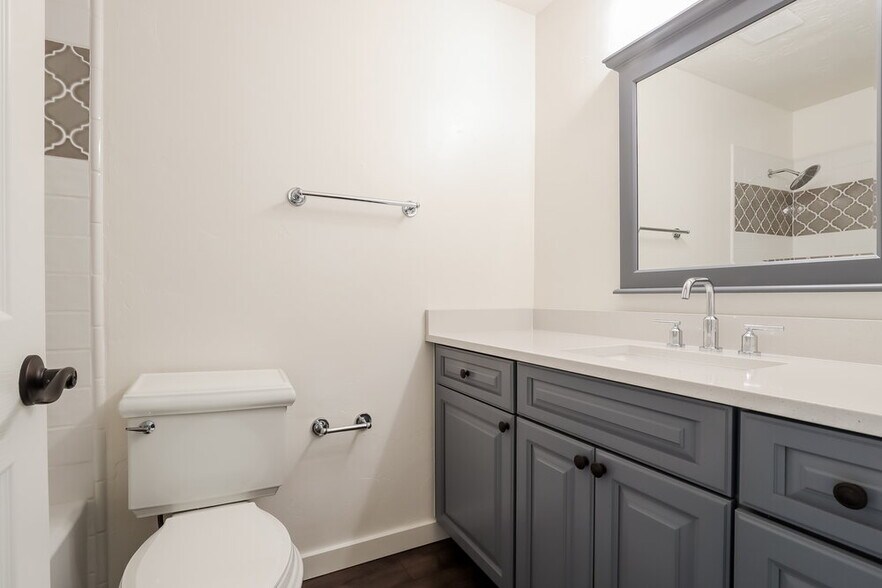 Building Photo - 4732 Helenic Ln