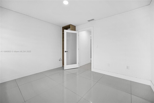 Building Photo - 13284 SW 39th St