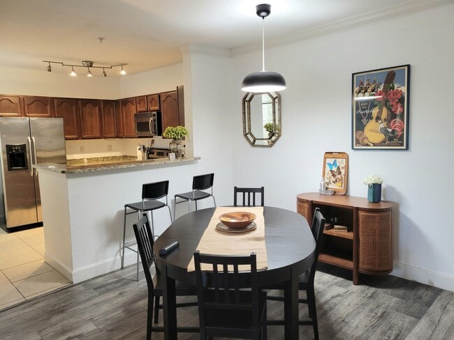 Building Photo - WELCOME HOME TO THE GRANDE!