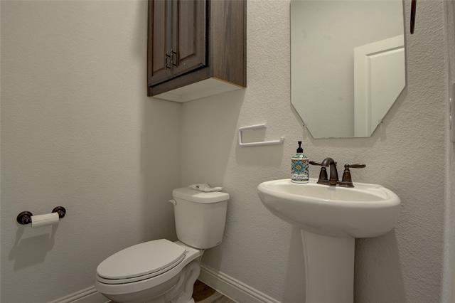 Building Photo - 805 Beeville Ct