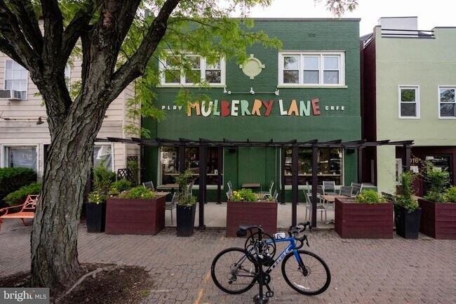 Building Photo - 226 Guthrie Ave