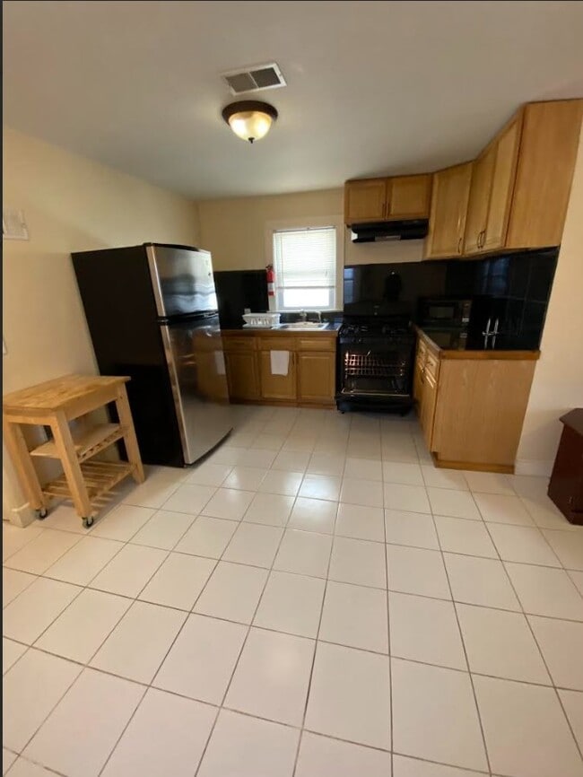 Building Photo - 95 Paul Robeson Blvd