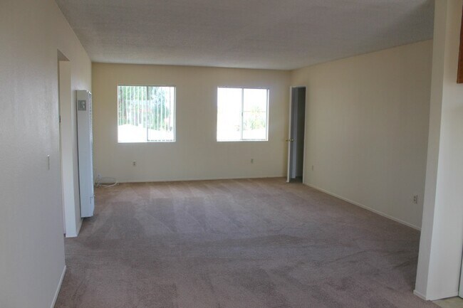 Building Photo - 1023-1027 12th Street