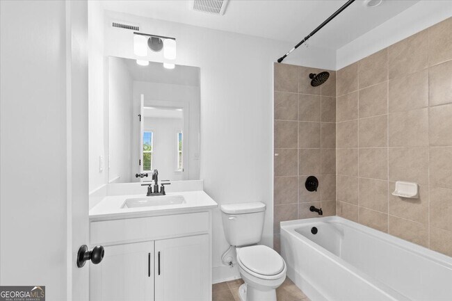 Building Photo - 3376 Macaiva Aly