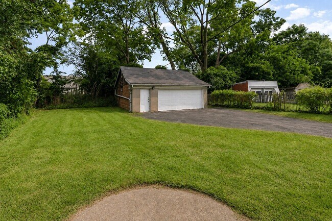 Building Photo - 2850 Shaffer Ave