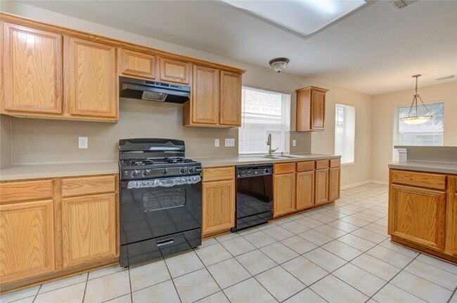 Building Photo - 3719 Cane Lake Dr