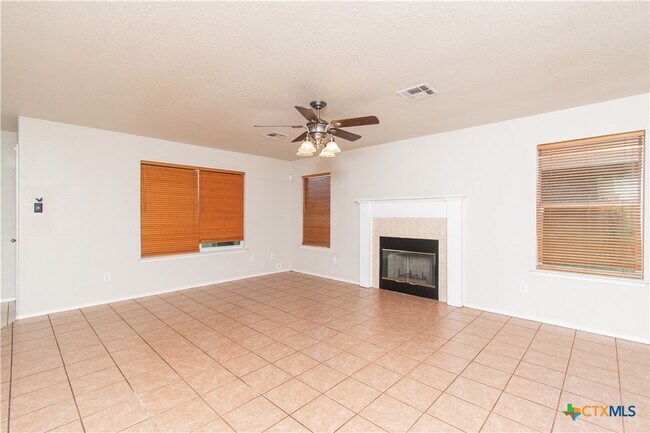 Building Photo - 5401 Jitterbug Ct