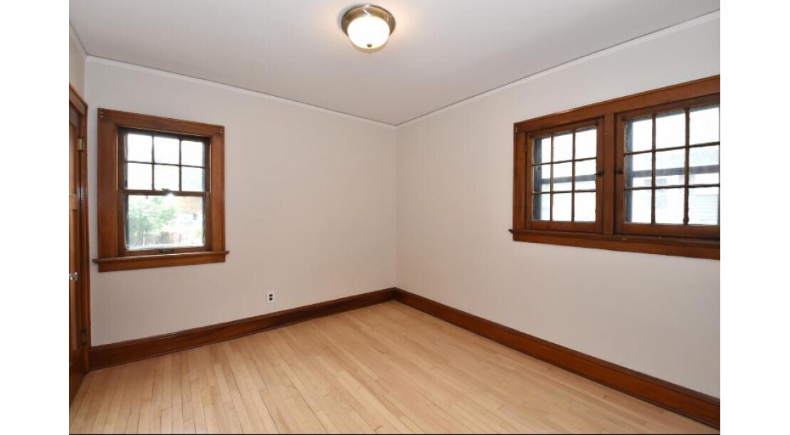 Building Photo - 2533 N 72nd St