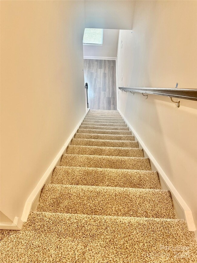 Building Photo - 4159 Smt Wds Dr