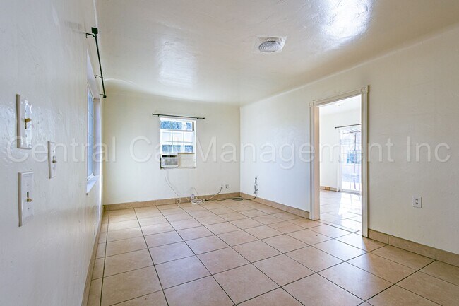 Building Photo - 1321 Washington Ave