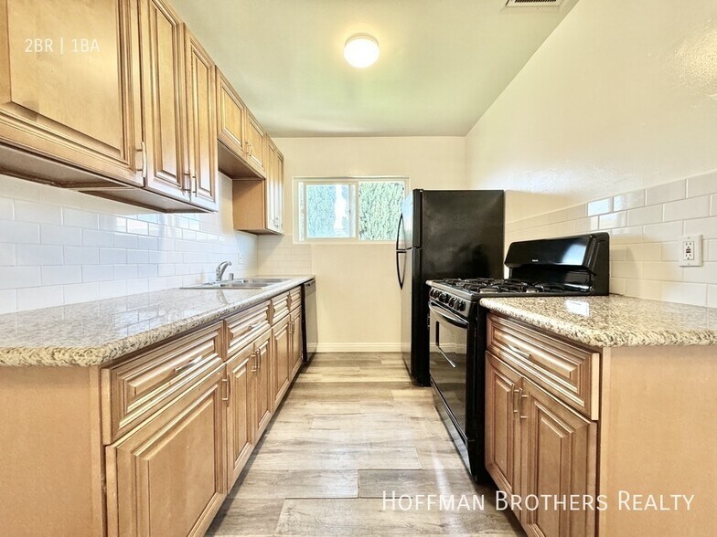 Building Photo - 1320 S Ridgeley Dr