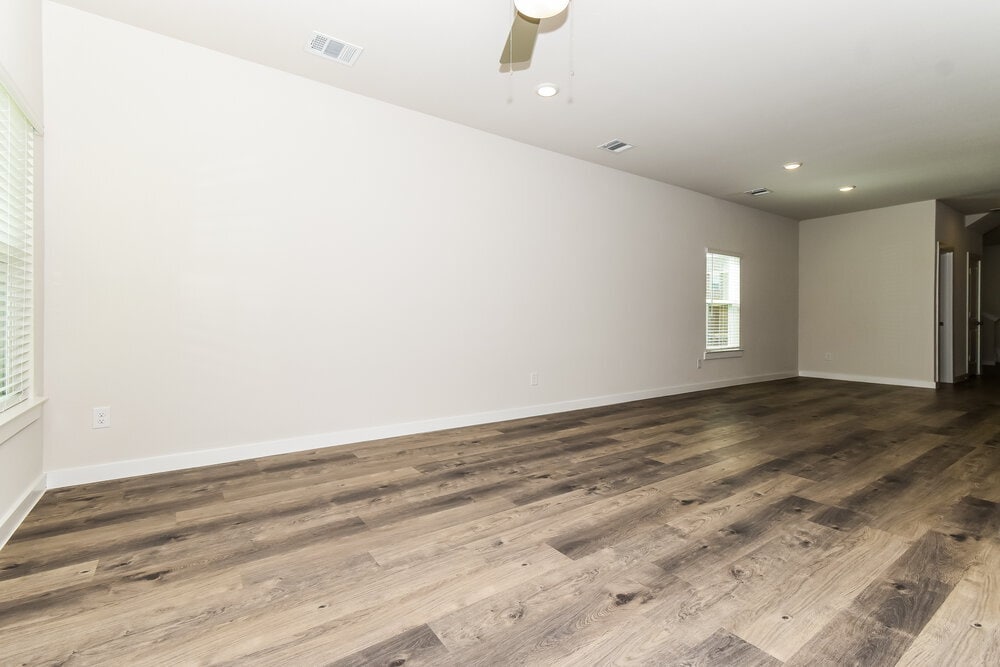 Building Photo - 320 Sun Harvest Dr