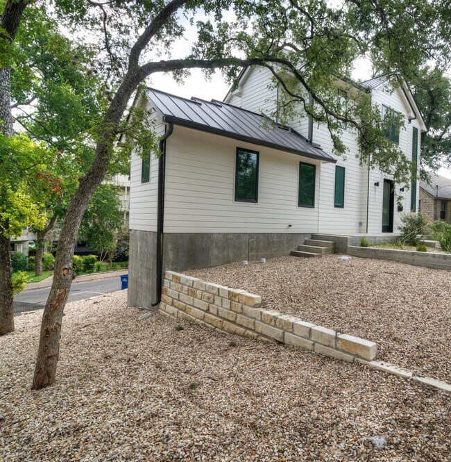 Building Photo - 3111 Walling Dr