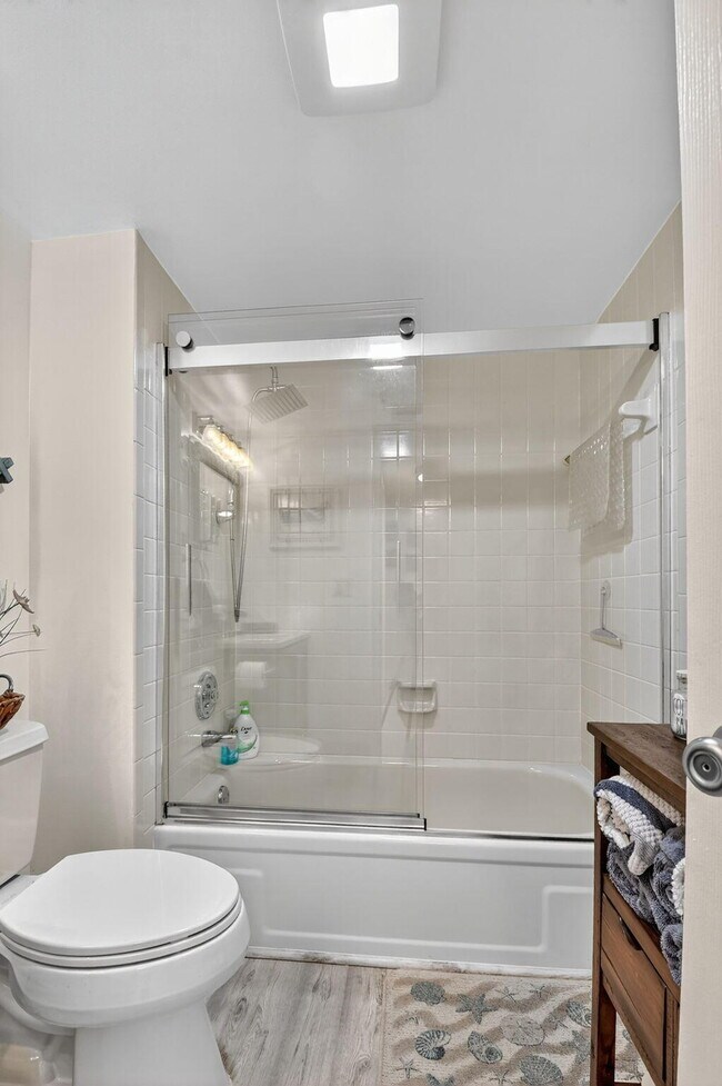 Building Photo - 14527 Bonaire Blvd