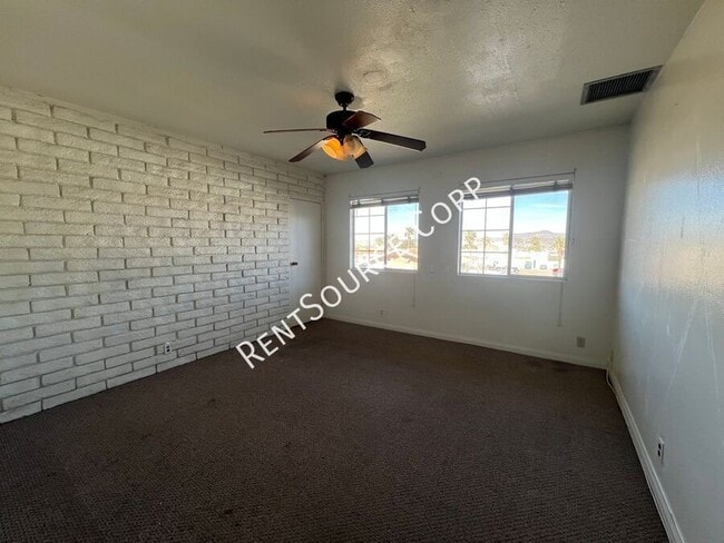 Building Photo - 238 E Williams St