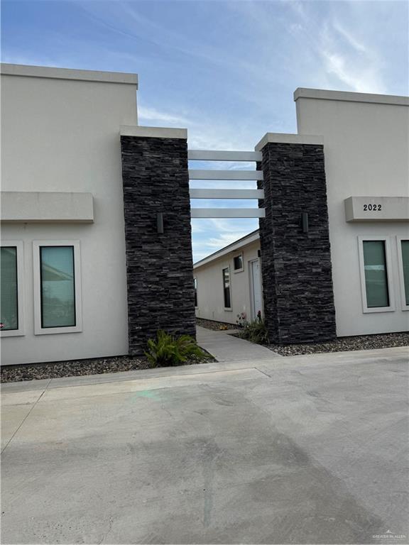 Primary Photo - 2022 Summerland Ln