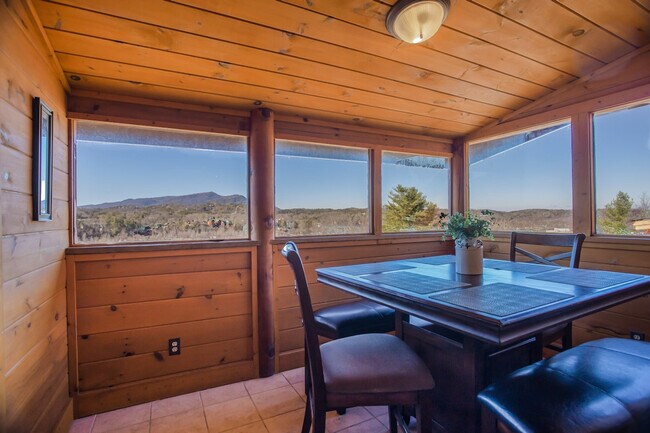 Building Photo - 415 Big Bear Wy