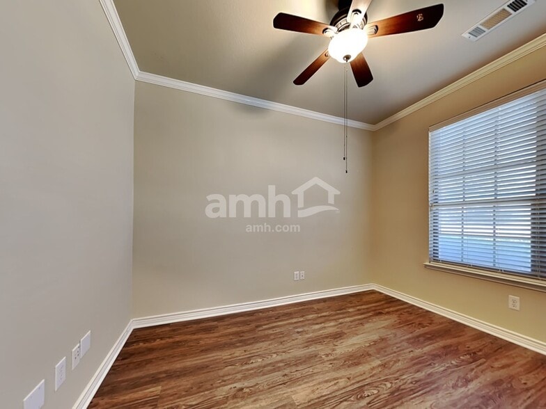 Building Photo - 608 Denali Dr