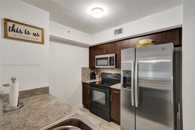 Building Photo - 15400 SW 284th St