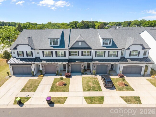 Building Photo - 4832 Blanchard Wy