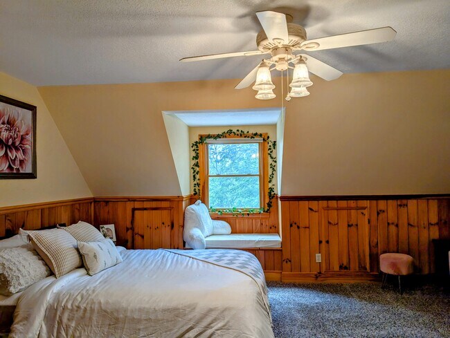 Building Photo - 524 Stornoway Dr