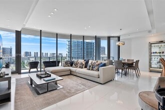 Building Photo - 17475 Collins Ave