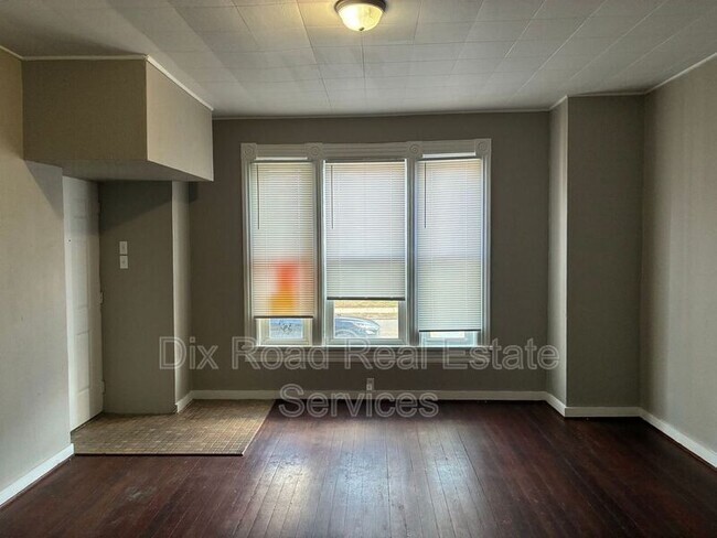 Building Photo - 37-39 E Helena