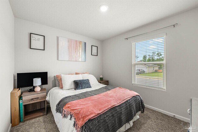 Building Photo - 5843 Belmont Stakes Rd