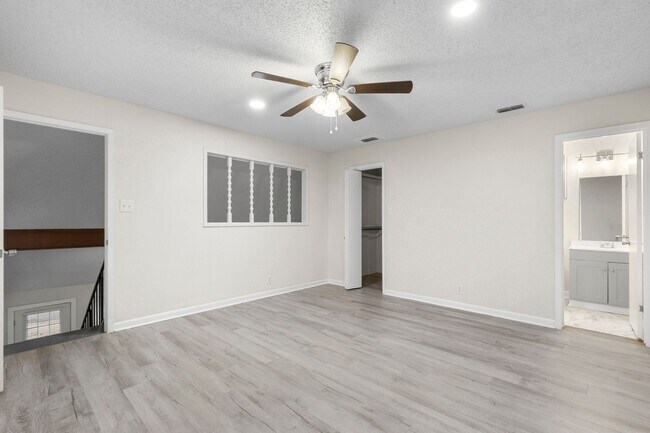 Building Photo - 1205 W Texas St