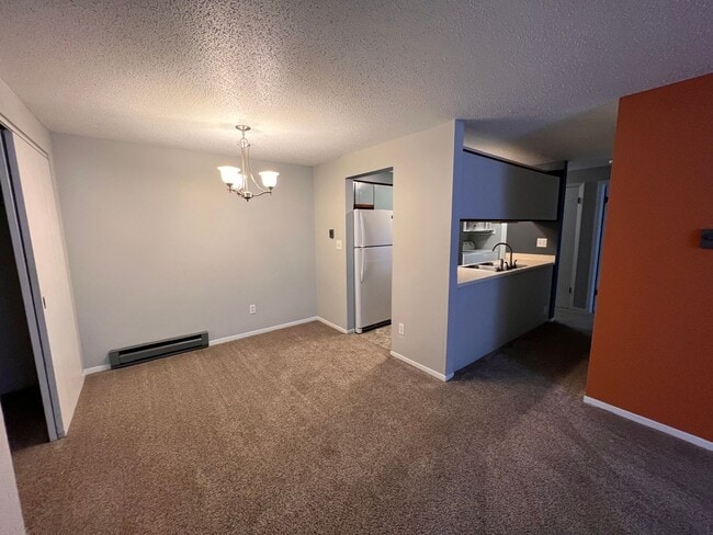 Building Photo - 902 Benton Dr