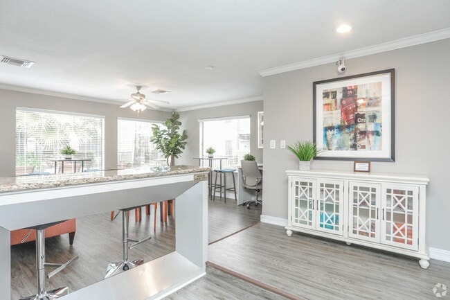 Building Photo - 10250 Lands End Dr