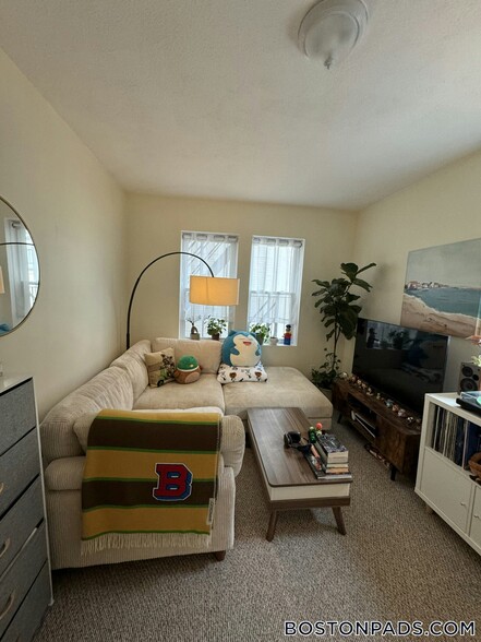 Building Photo - 111 Norway St