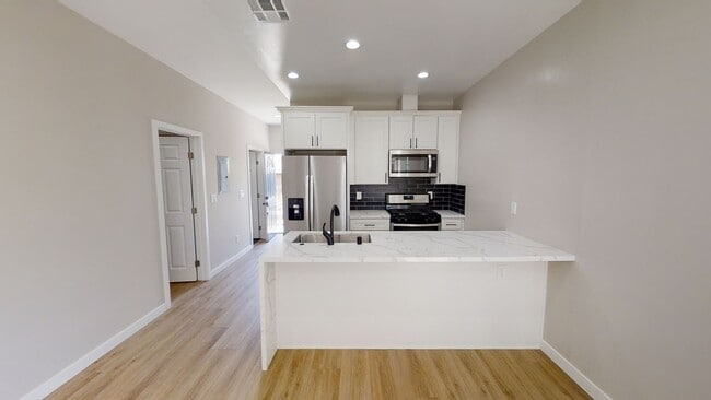 Building Photo - Newly built (2022)! 4BD/2BA, HUGE Yard!