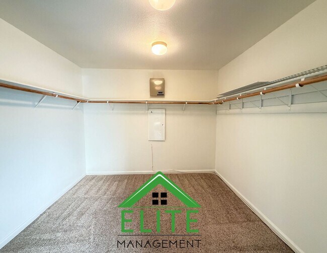 Building Photo - Beautiful and Spacious 4-Bedroom Home in P...