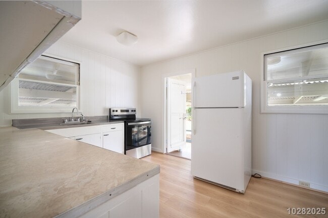 Building Photo - 2 BD/1 BA Home with Yard and Carport in Wa...