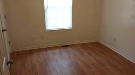 Building Photo - 2445 Hoitt Ave