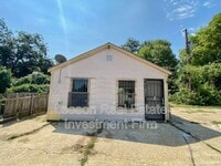 Building Photo - 517.5 Stoner Ave